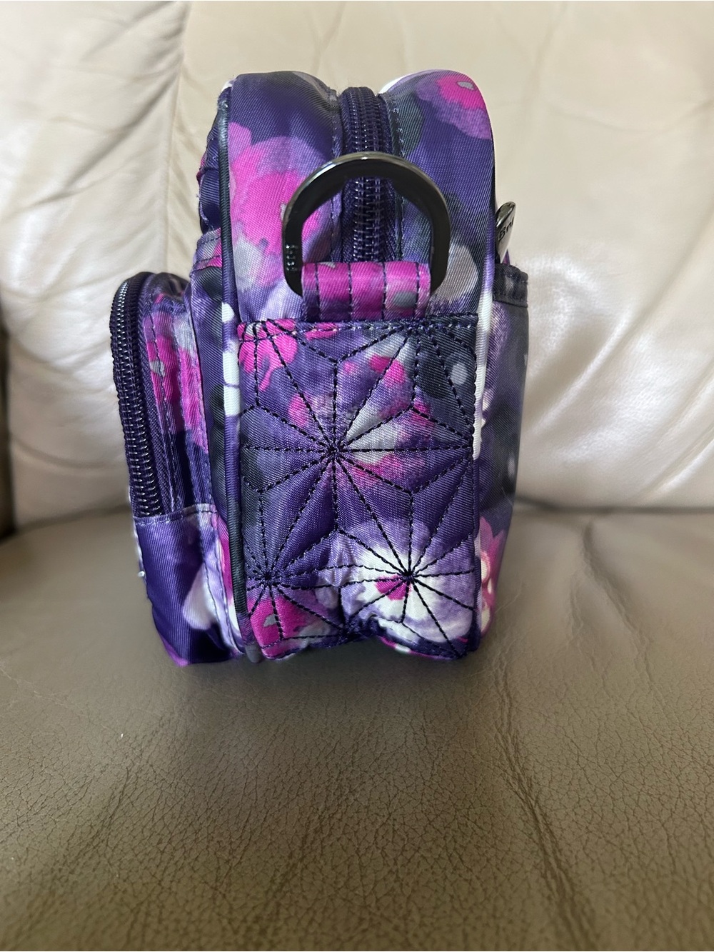 Lug Carousel Watercolor Purple Crossbody Belt Bag EUC - Picture 4 of 15